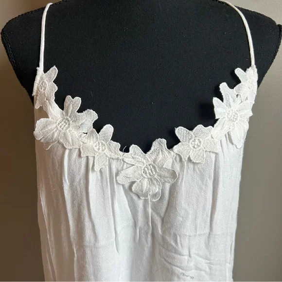 Lulus ‘Lily Love Ivory Shift’ Dress - Picture 3 of 6